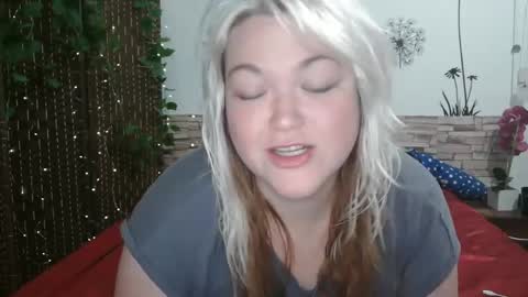 phatpcat73 online show from April 24, 6:32 pm