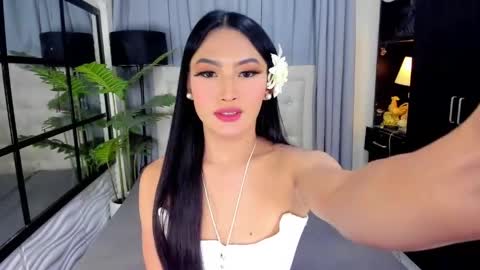 phenomenal_ivy online show from May 31, 2:46 pm