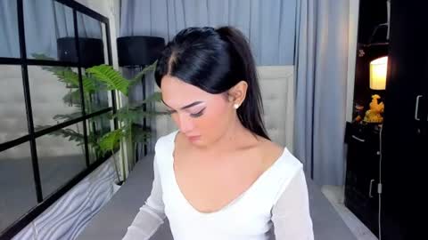 phenomenal_ivy online show from June 9, 11:55 am
