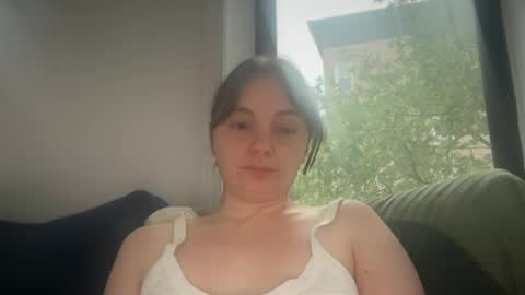 Snapshot of pheobetiger chatting on June 12, 11:14 pm Pheobe Tiger online show from June 12, 11:14 pm