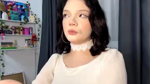 Snapshot of phia_moon chatting on July 26, 9:32 pm Phia online show from July 26, 9:32 pm