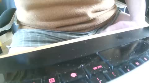 Snapshot of philache04 chatting on January 19, 9:22 am Gabu online show from January 19, 9:22 am