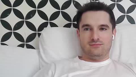 PhilipBorison online show from February 22, 3:32 pm