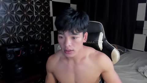 AJ online show from February 11, 3:33 am