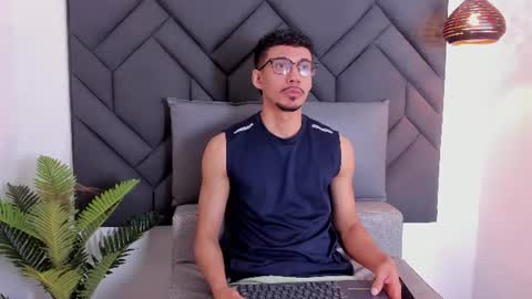 Milo online show from June 10, 3:07 am