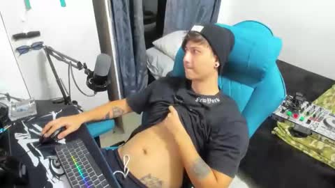 philip_dj online show from February 11, 2:49 am