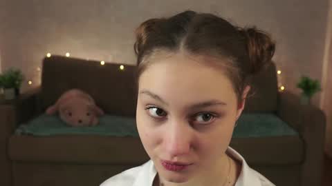 Bella online show from January 12, 8:03 pm