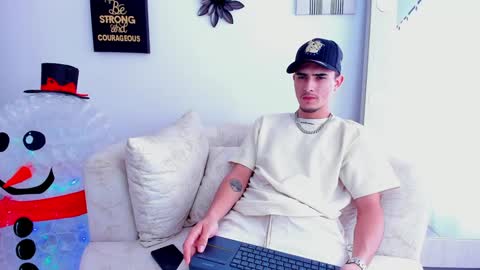 philiprich online show from December 16, 7:32 pm