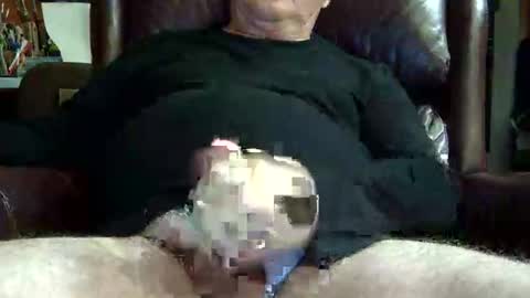 Snapshot of phill268 chatting on November 24, 3:28 am phill268 online show from November 24, 3:28 am