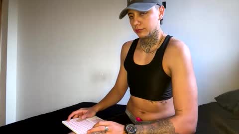 Snapshot of phillip_brownn chatting on November 11, 12:05 pm PHILLIP online show from November 11, 12:05 pm