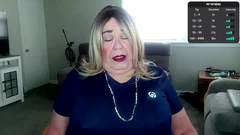 Snapshot of phillyguy195601 chatting on February 19, 6:15 pm Geri online show from February 19, 6:15 pm