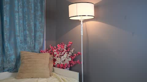 Hitomi oo online show from December 3, 9:22 am