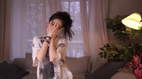 Hitomi oo online show from December 8, 7:05 am