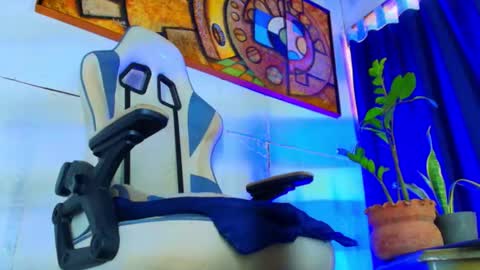 phlilloyhighclouds online show from October 20, 12:49 pm