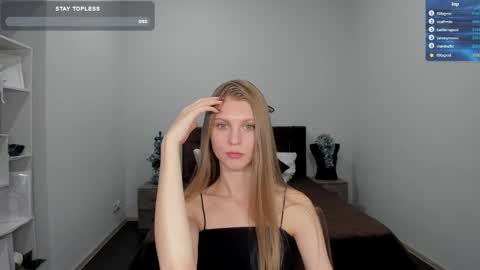Phoebe online show from January 3, 2:08 pm