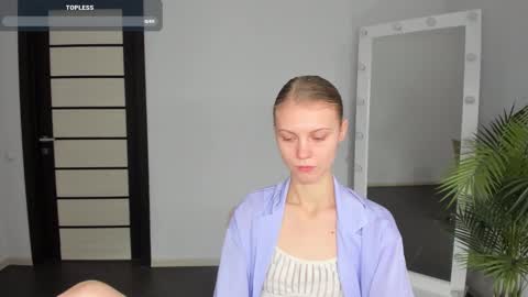 Phoebe online show from January 13, 11:19 am