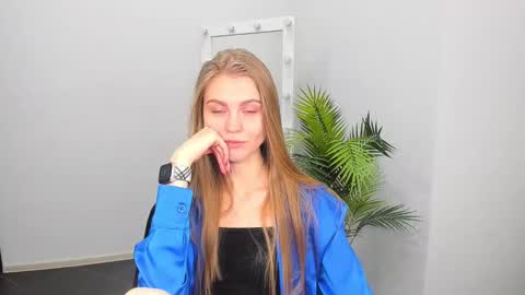Phoebe online show from March 11, 10:07 am