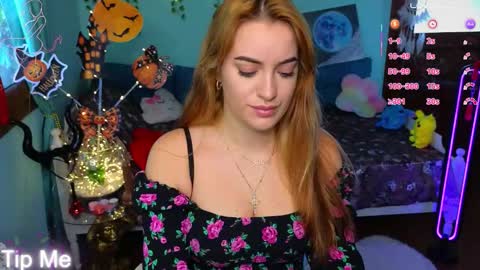 Selena online show from October 16, 6:36 am