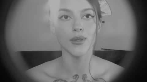 Snapshot of phoenixx_x chatting on April 30, 3:02 am phoenixx_x online show from April 30, 3:02 am