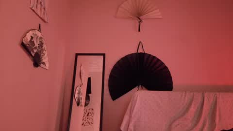 Snapshot of phoenixx_x chatting on June 11, 12:58 pm phoenixx_x online show from June 11, 12:58 pm