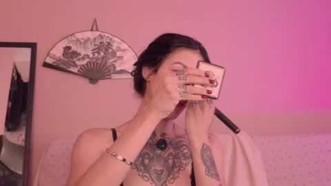 Snapshot of phoenixx_x chatting on June 25, 12:43 am phoenixx_x online show from June 25, 12:43 am