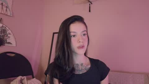 Snapshot of phoenixx_x chatting on July 6, 11:51 pm phoenixx_x online show from July 6, 11:51 pm