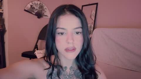 Snapshot of phoenixx_x chatting on July 16, 12:27 am phoenixx_x online show from July 16, 12:27 am