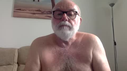 Snapshot of phozzagain chatting on June 1, 1:46 pm phozzagain online show from June 1, 1:46 pm
