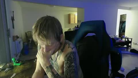 Snapshot of phrostdd chatting on October 25, 2:30 am FrankenDaddy online show from October 25, 2:30 am