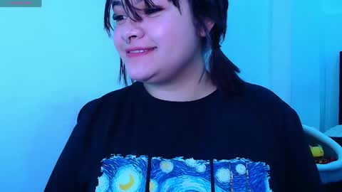 phylavell_ online show from May 11, 11:57 pm