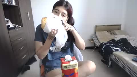 izzy online show from July 19, 8:01 pm