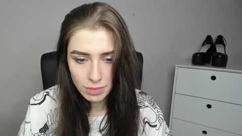 P I A online show from October 19, 6:36 am