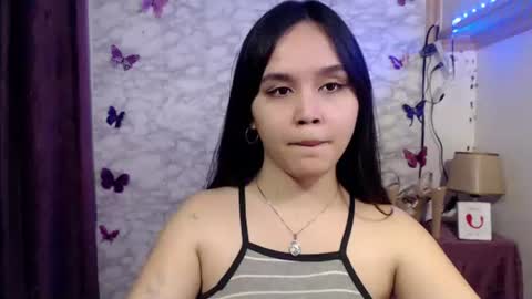 Snapshot of pia_intownx chatting on April 7, 12:11 am Ms Pia online show from April 7, 12:11 am