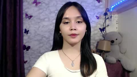 Snapshot of pia_intownx chatting on April 19, 5:45 pm Ms Pia online show from April 19, 5:45 pm