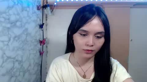 Snapshot of pia_intownx chatting on April 21, 1:42 am Ms Pia online show from April 21, 1:42 am