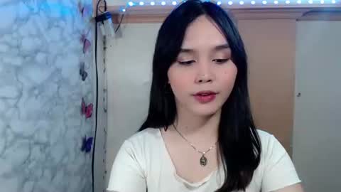 Snapshot of pia_intownx chatting on April 26, 5:43 pm Ms Pia online show from April 26, 5:43 pm