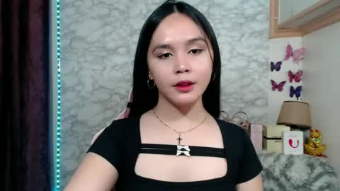 Ms Pia online show from June 20, 6:11 pm
