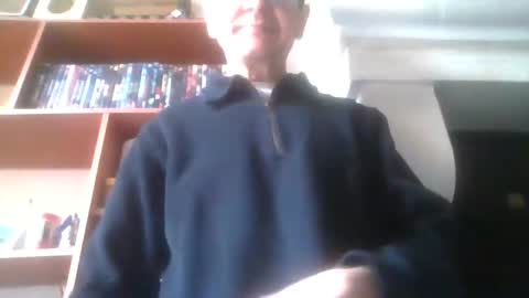 pichoun71 online show from January 5, 11:15 am