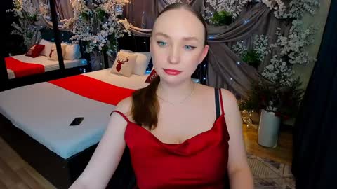 Emelie online show from December 28, 5:03 pm