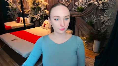 Emelie online show from January 22, 1:11 pm
