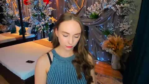 Emelie online show from February 24, 4:58 pm