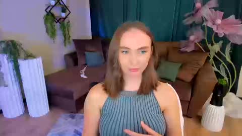 Emelie online show from September 23, 4:10 pm