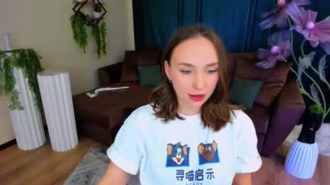 Emelie online show from October 15, 7:36 pm