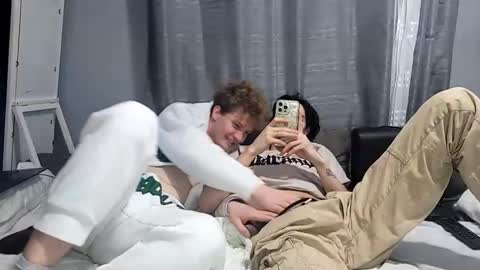 pieciaof online show from February 2, 9:23 pm