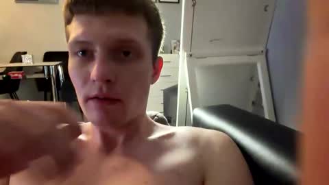 pieciaof online show from February 7, 8:23 pm