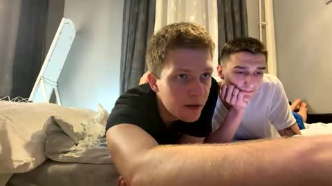 pieciaof online show from February 10, 10:47 pm