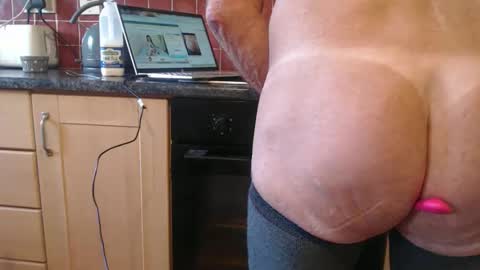 piercedcock069 online show from October 5, 8:23 am