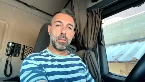 pierotu online show from September 25, 5:33 am