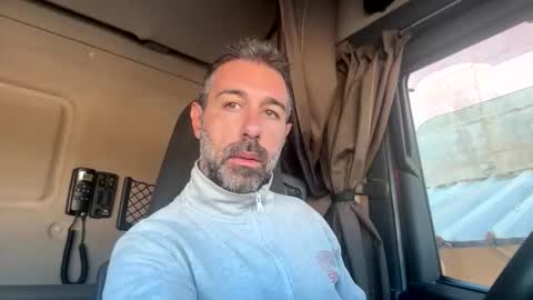 pierotu online show from October 10, 6:23 am