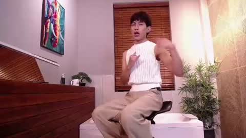 Snapshot of pierre_leroy_ chatting on July 18, 3:33 am Pierre Leroy online show from July 18, 3:33 am